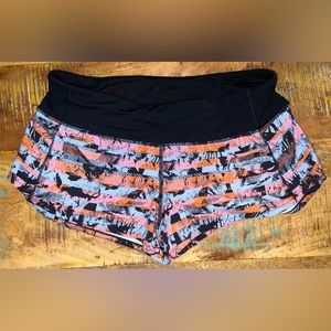 Lululemon 2.5” Speed Shorts Size 6